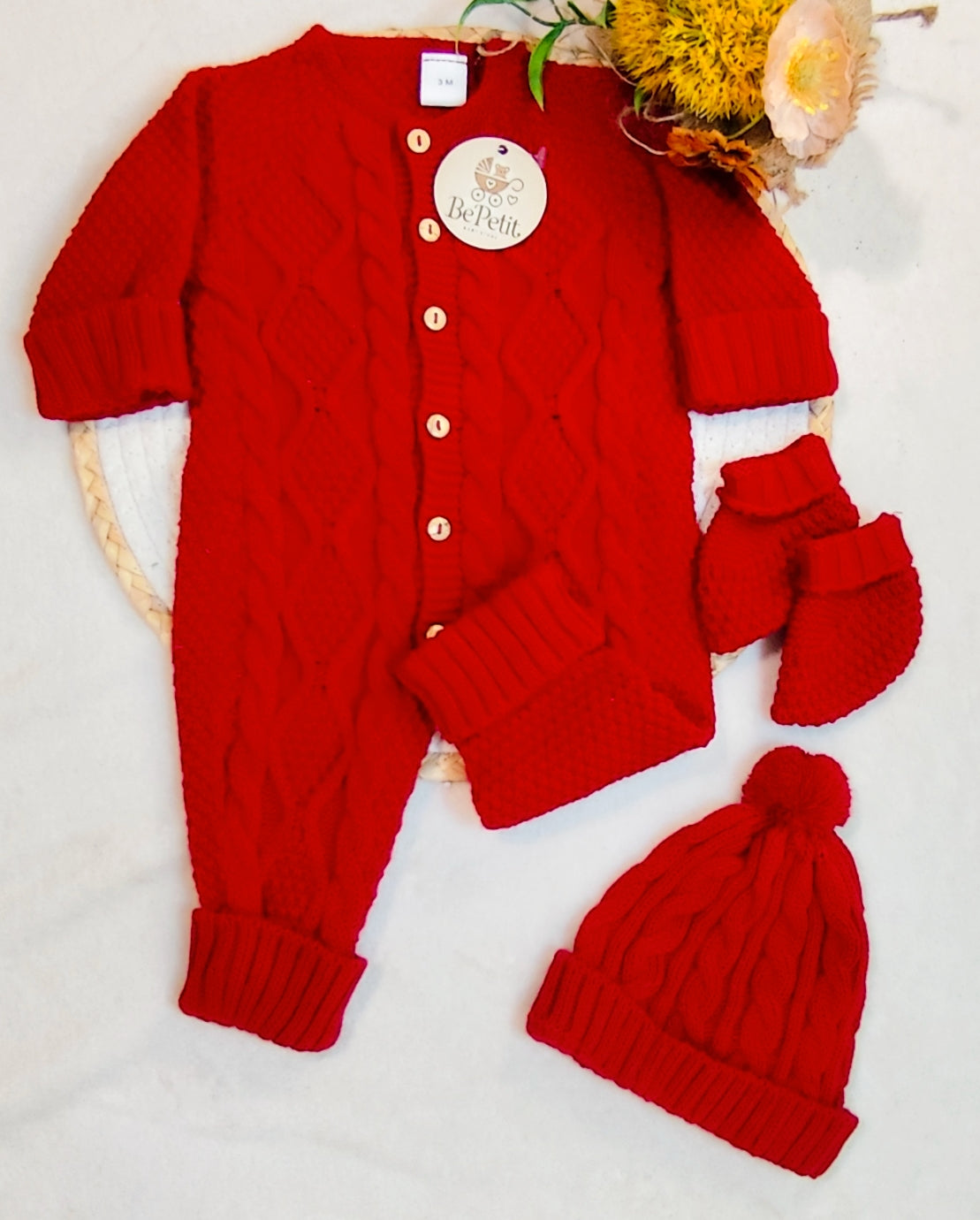 Conjunto de macacão com gorro e carapins