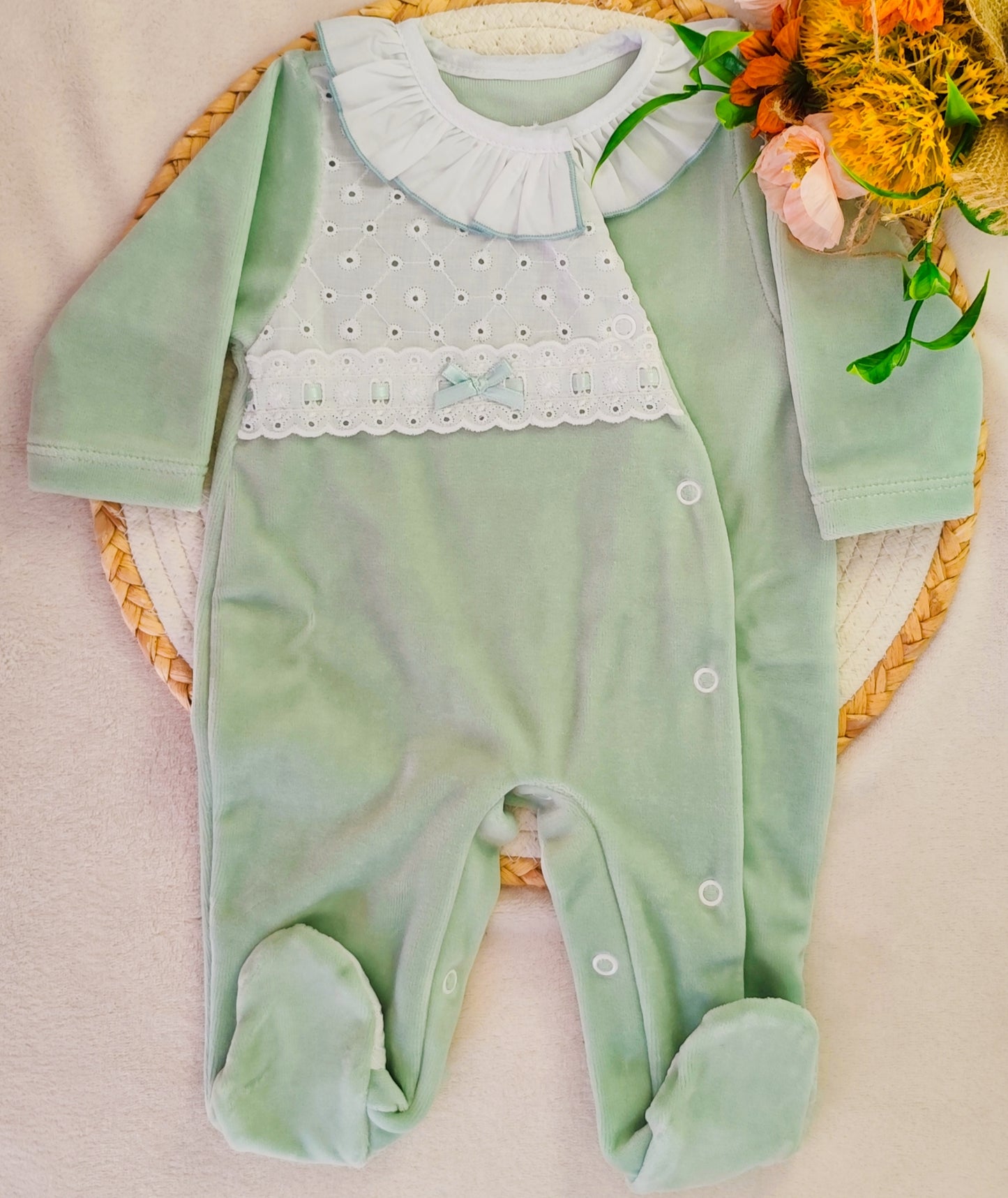 Babygrow veludo com bordados