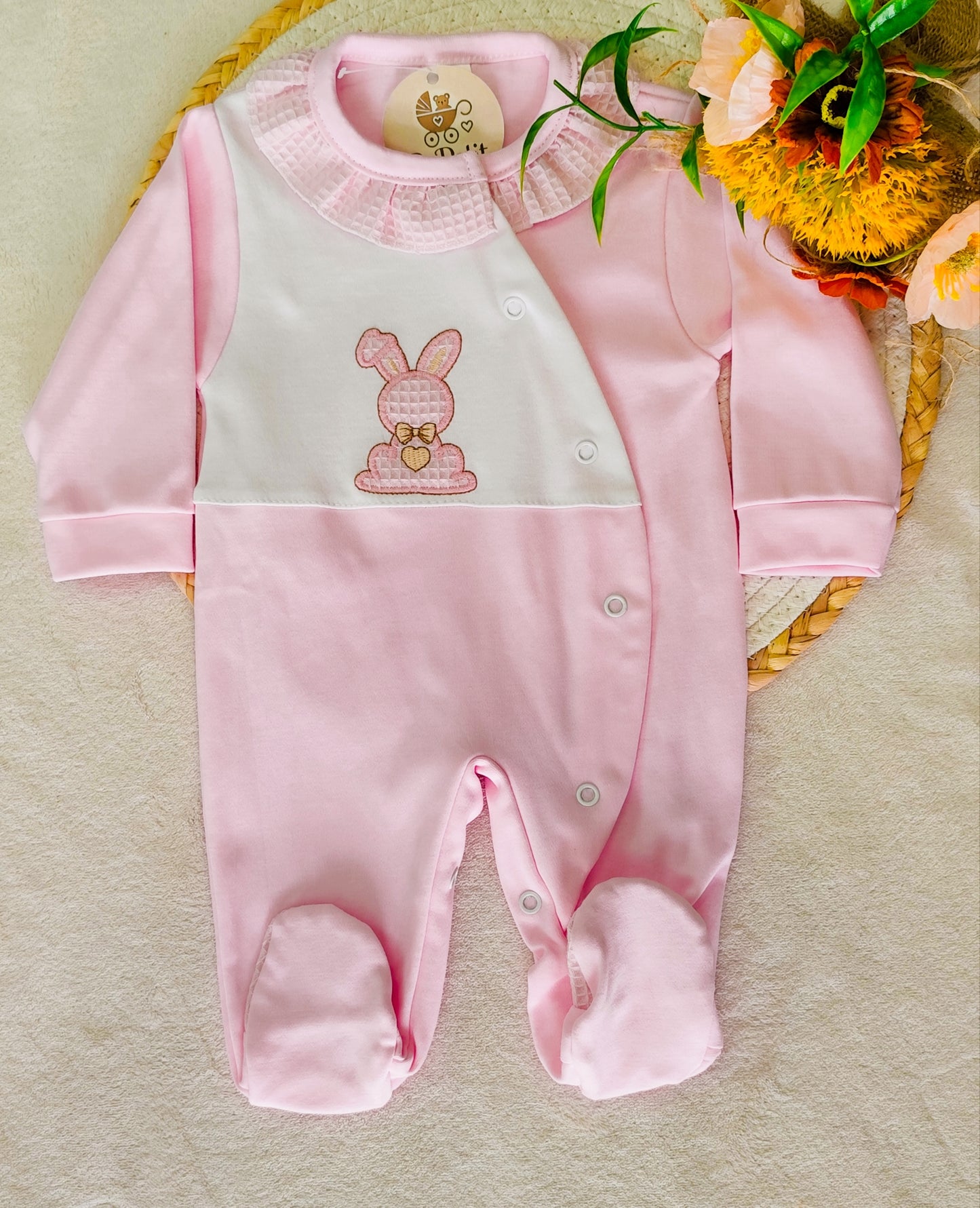 Babygrow para Bebé Rosa com Bordado de Coelhinho