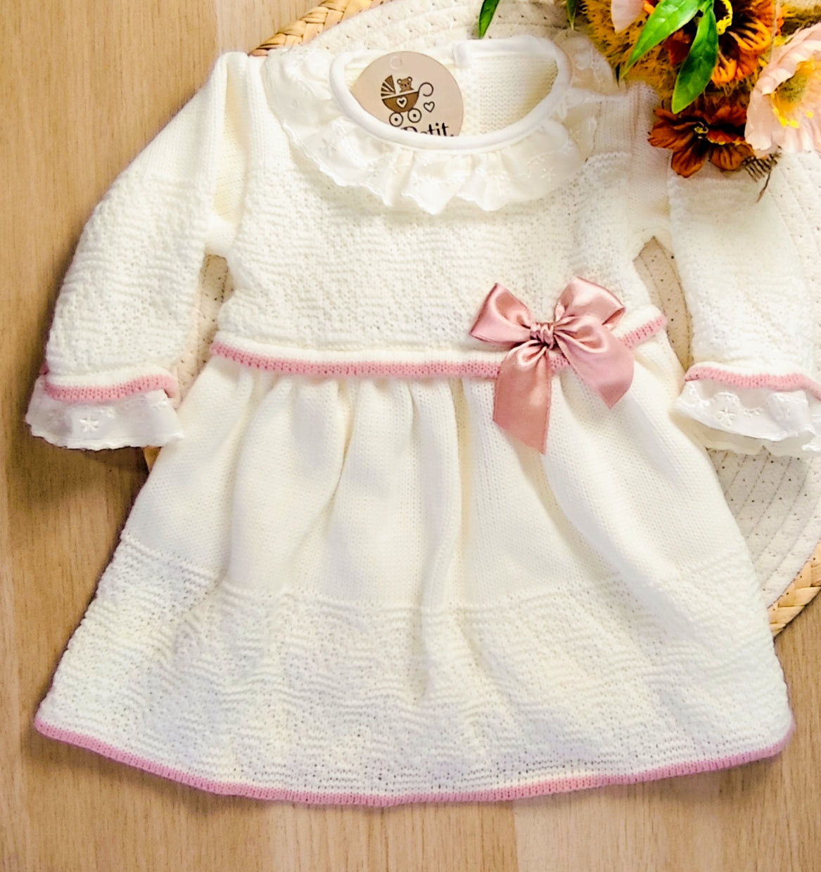 Vestido em malha lacinho de cetim
