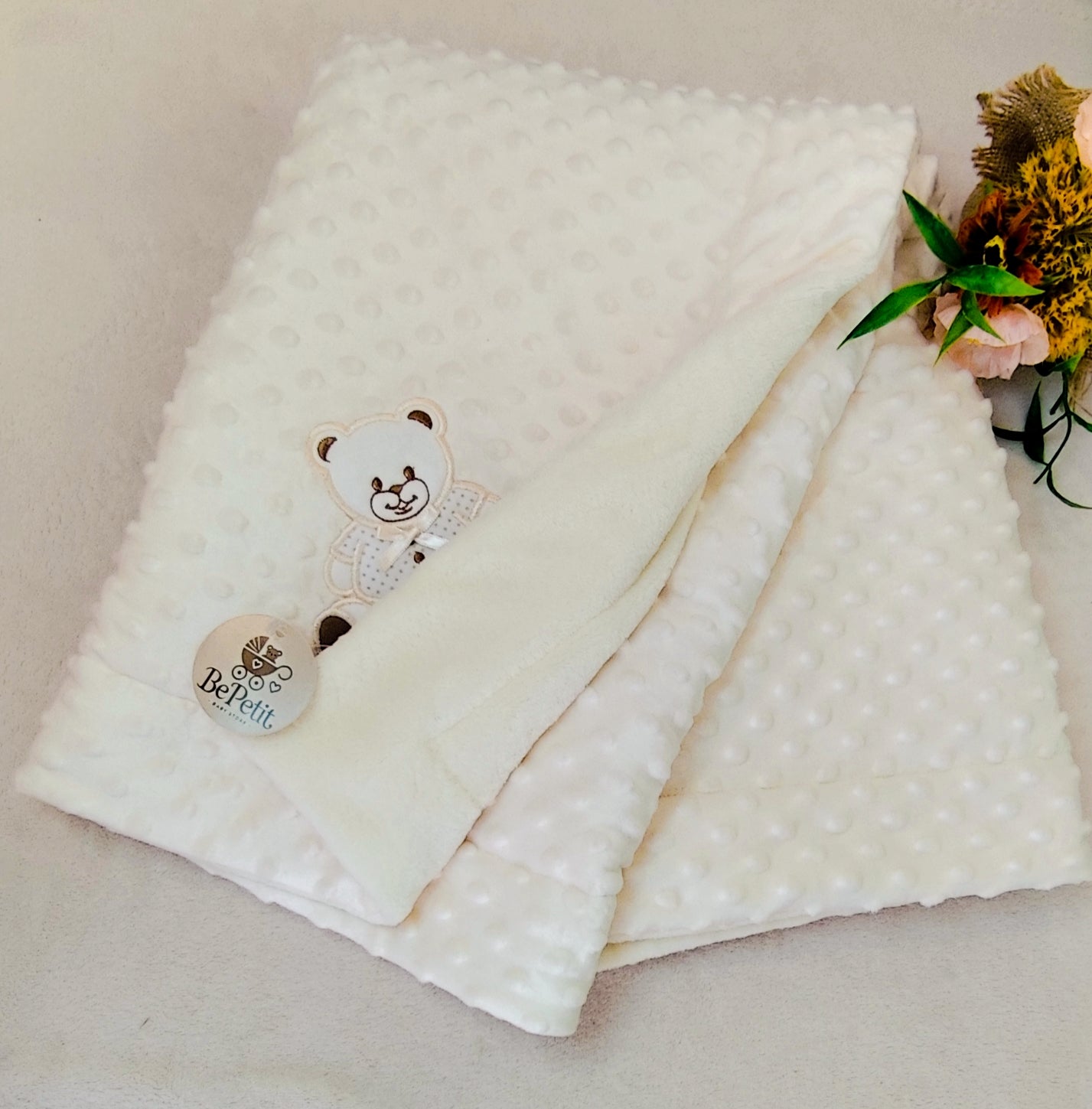Conjunto babygrow + Manta polar tecido pipoca