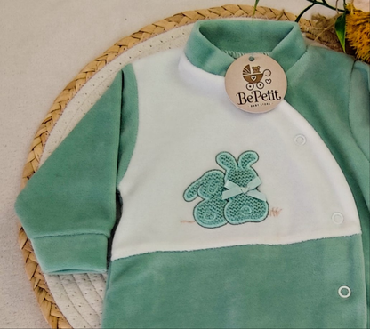 Babygrow veludo coelho verde
