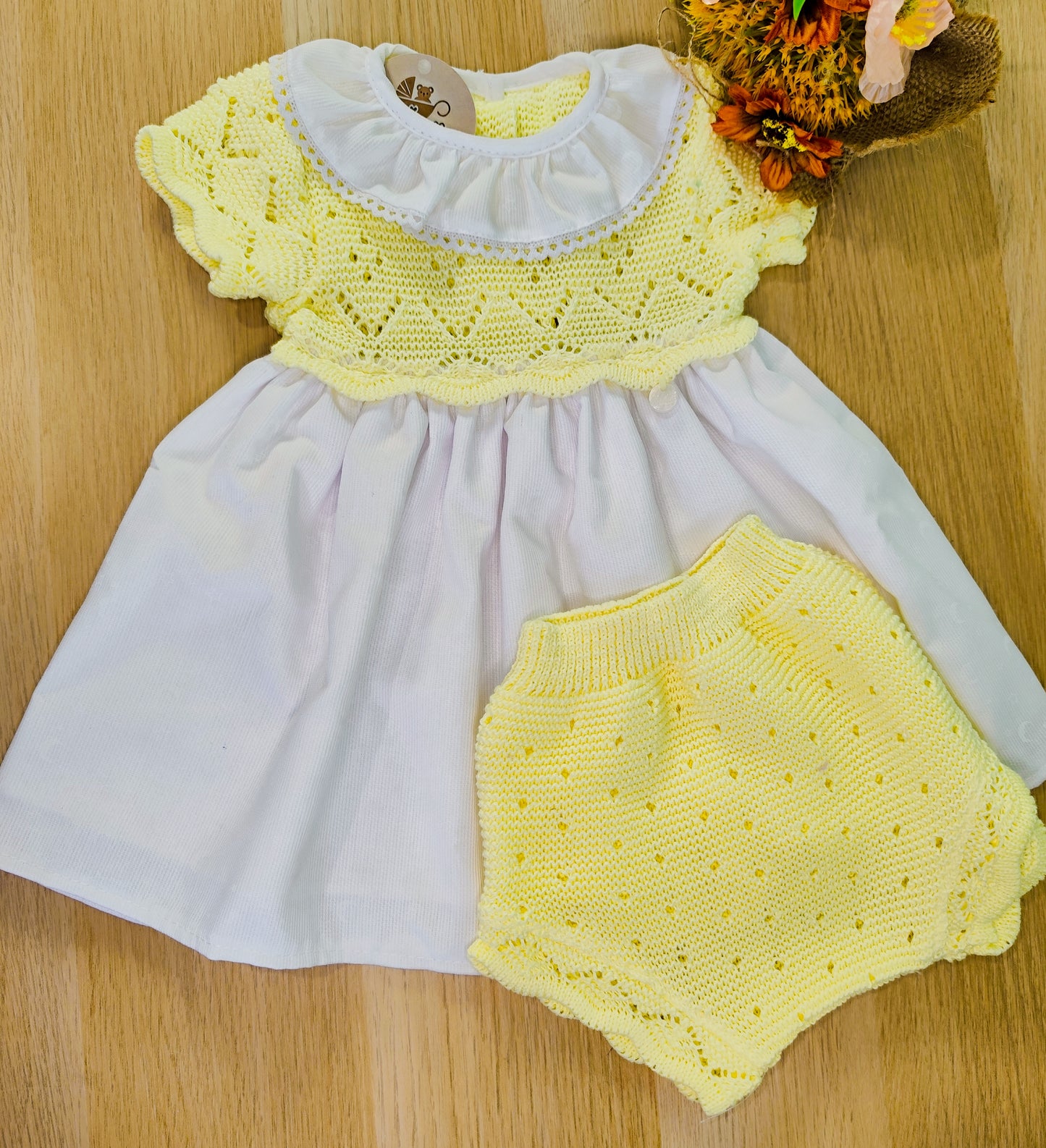 Conjunto Bebé Tricot & Tecido – Amarelo e Branco