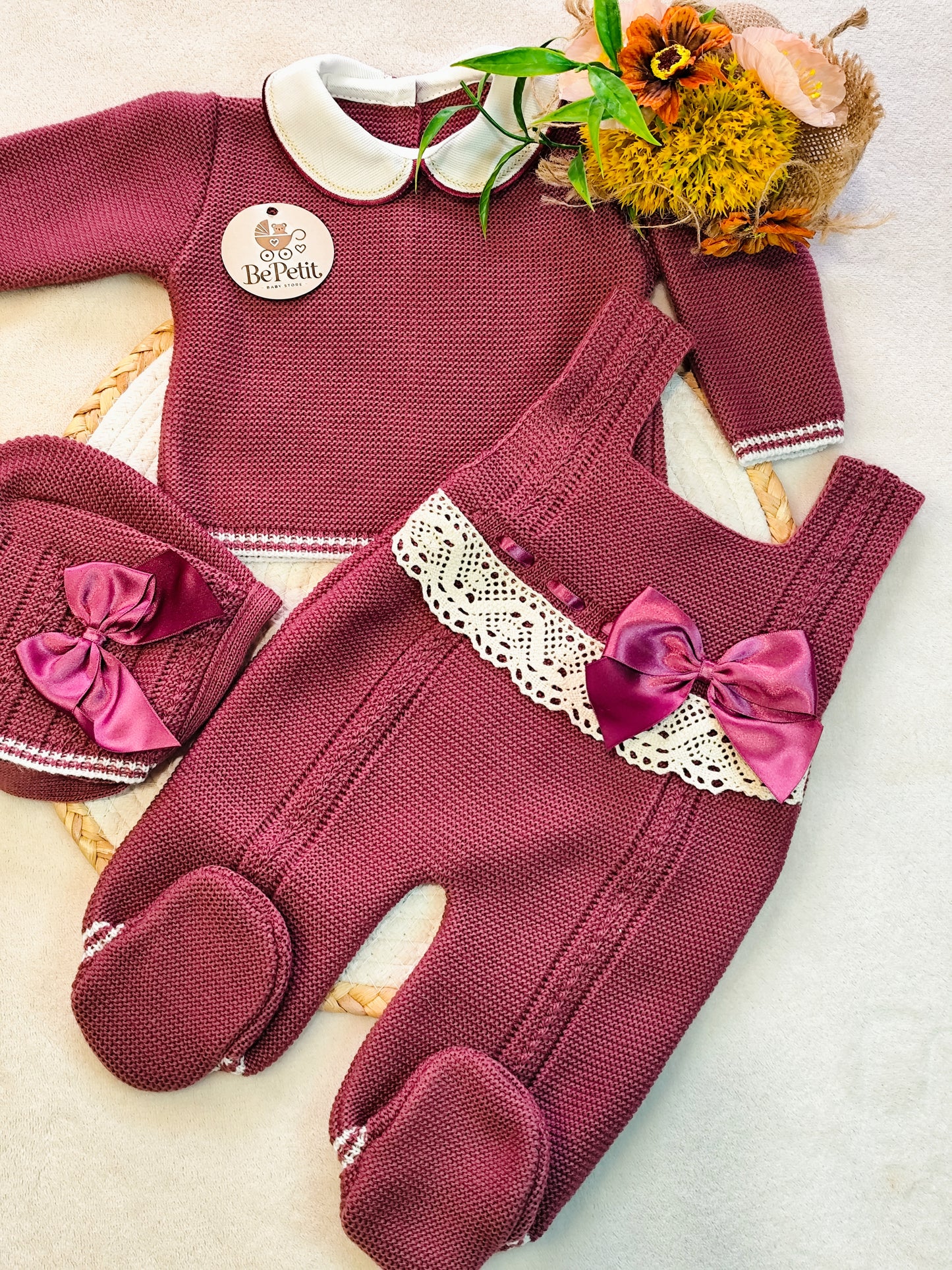 Conjunto Jardineira laços Cetim