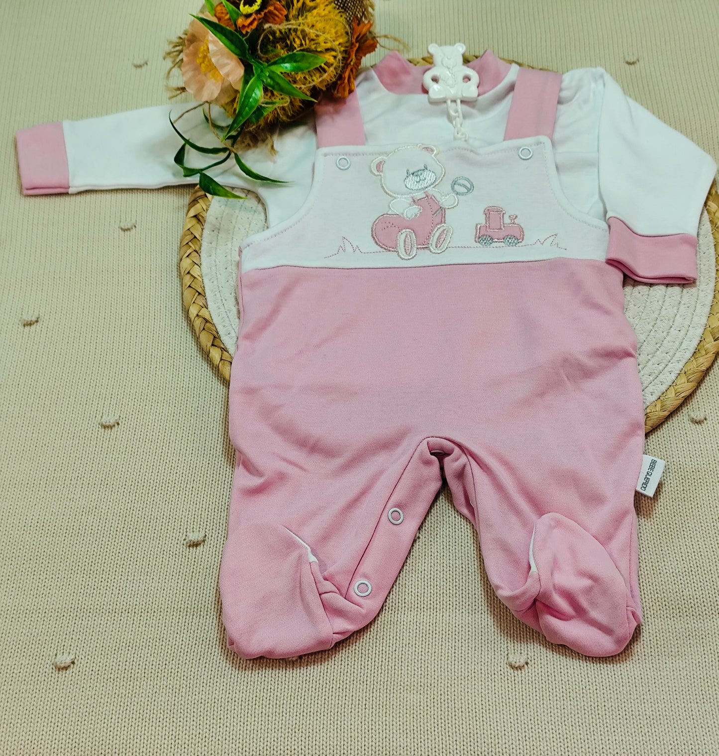 Jardineira ursinho com prende chupeta