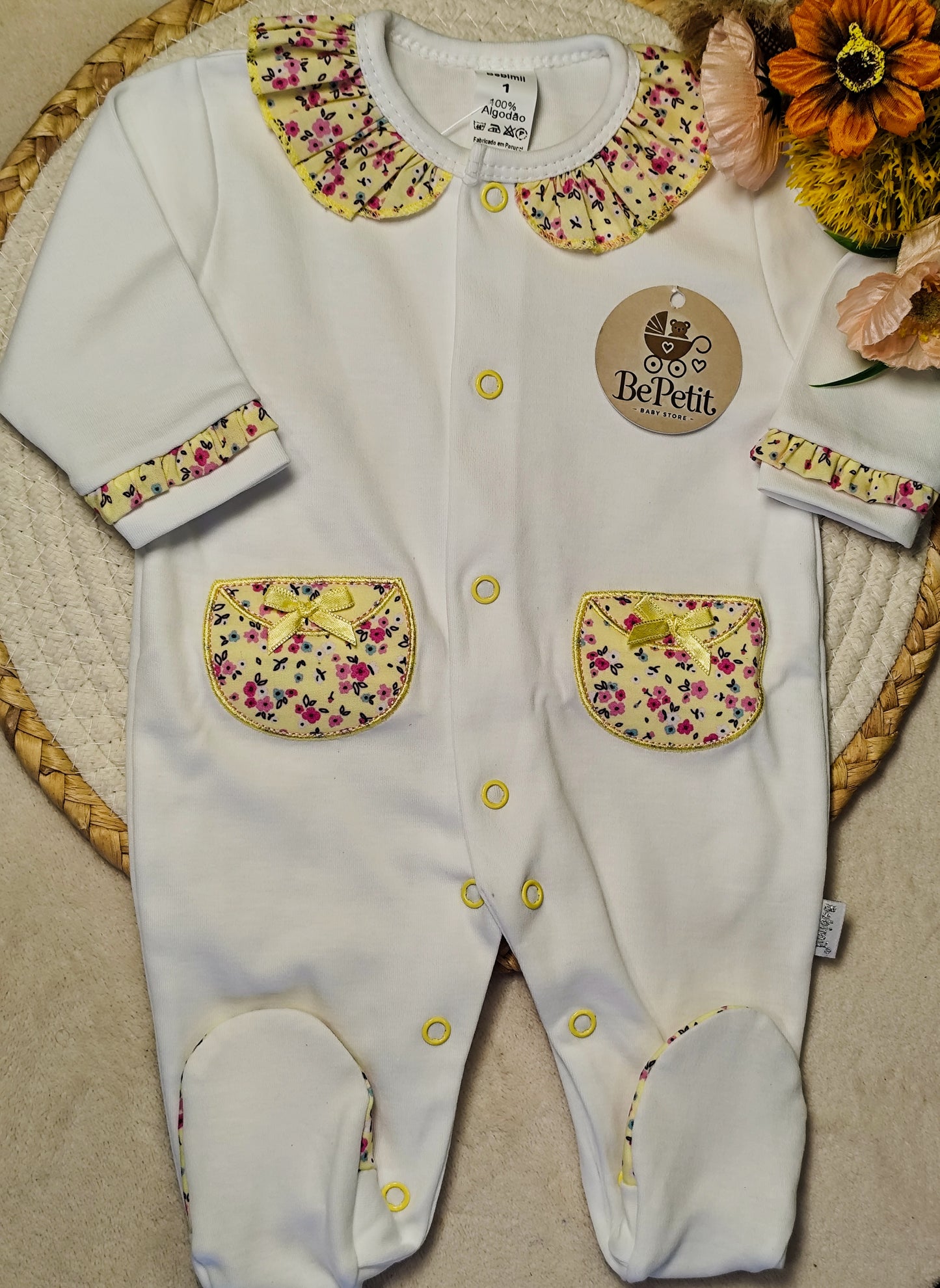 Babygrow algodão Branco com amarelo floral