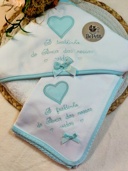Conjunto Toalha + Fralda Amor das nossas vidas verde
