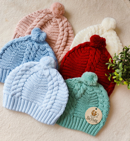 Gorro bebê pompom em malha