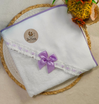 Toalha com bordado inglês